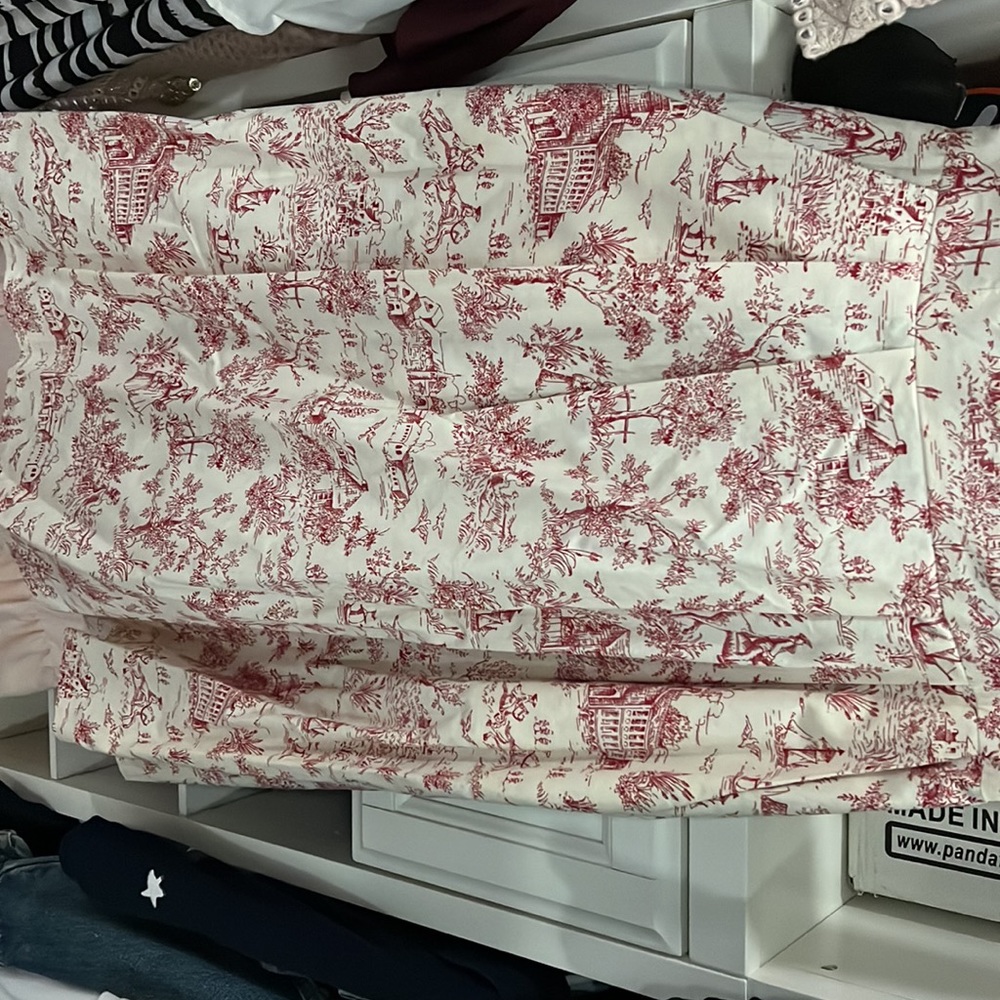 Pretty Dress - image 2